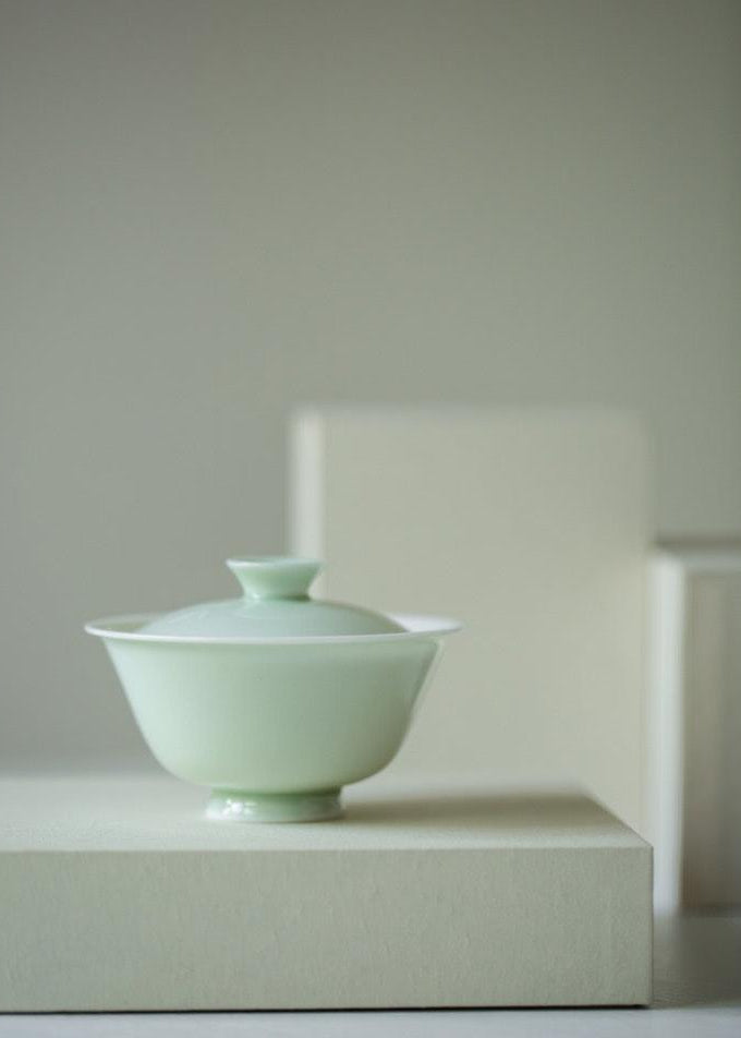 Elegant Thin Porcelain Gaiwan